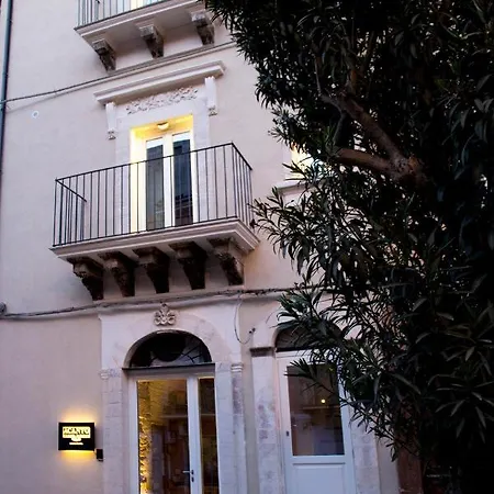 Acanto -viaggio Barocco Guest house Ragusa